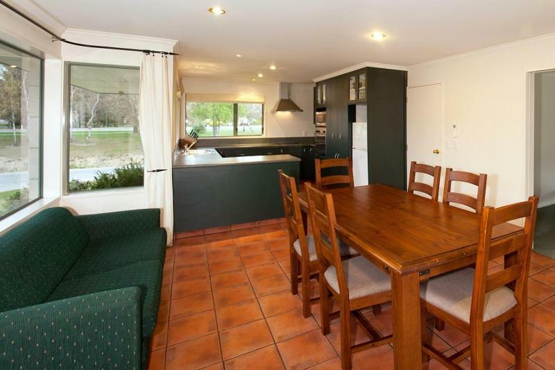 Hedditch Hideaway Wanaka Bagian luar foto