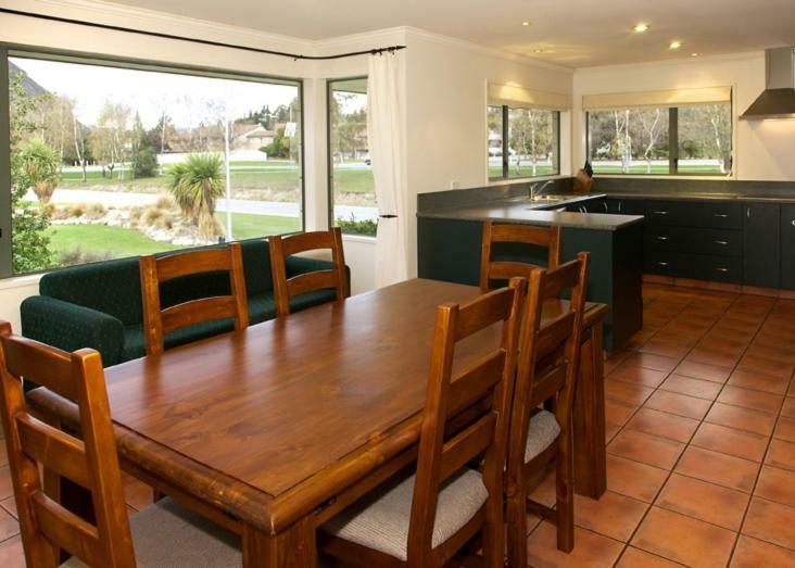 Hedditch Hideaway Wanaka Bagian luar foto